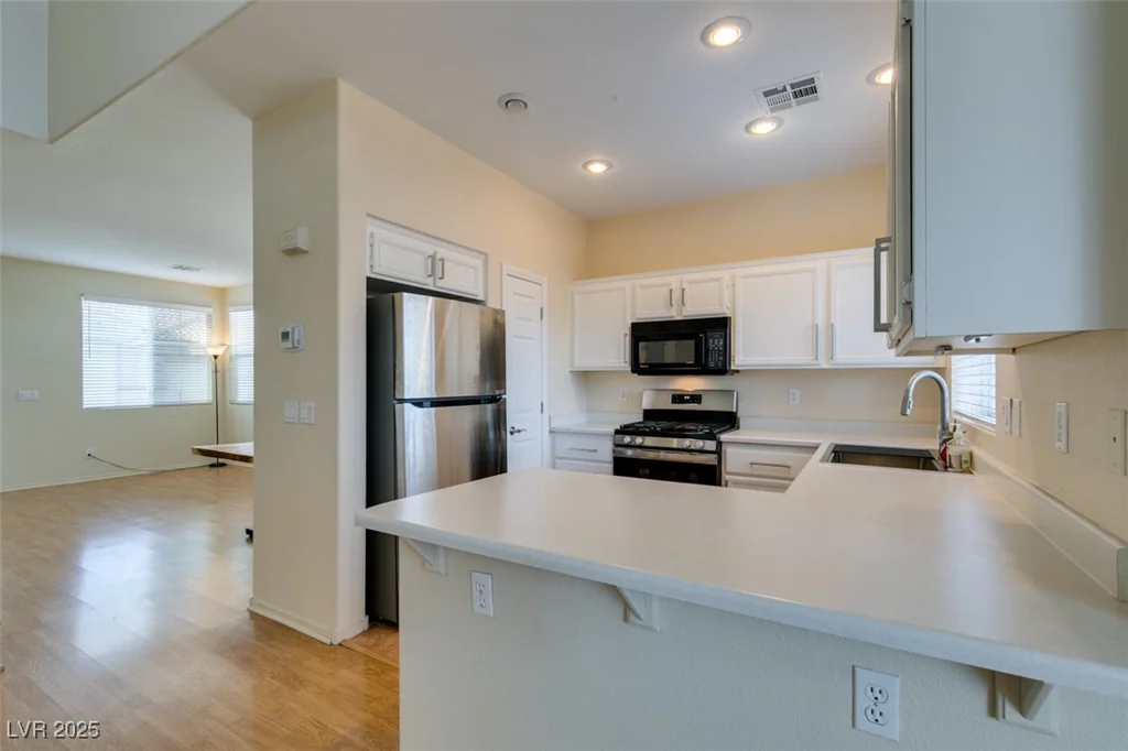 832 Clear Diamond, Las Vegas, NV 89123