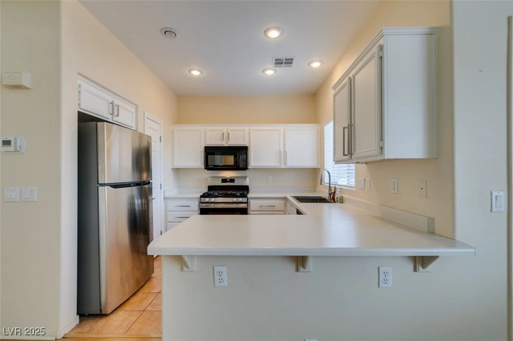 832 Clear Diamond, Las Vegas, NV 89123
