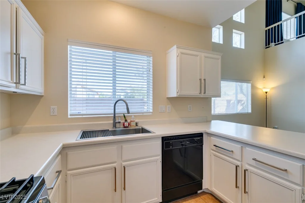 832 Clear Diamond, Las Vegas, NV 89123