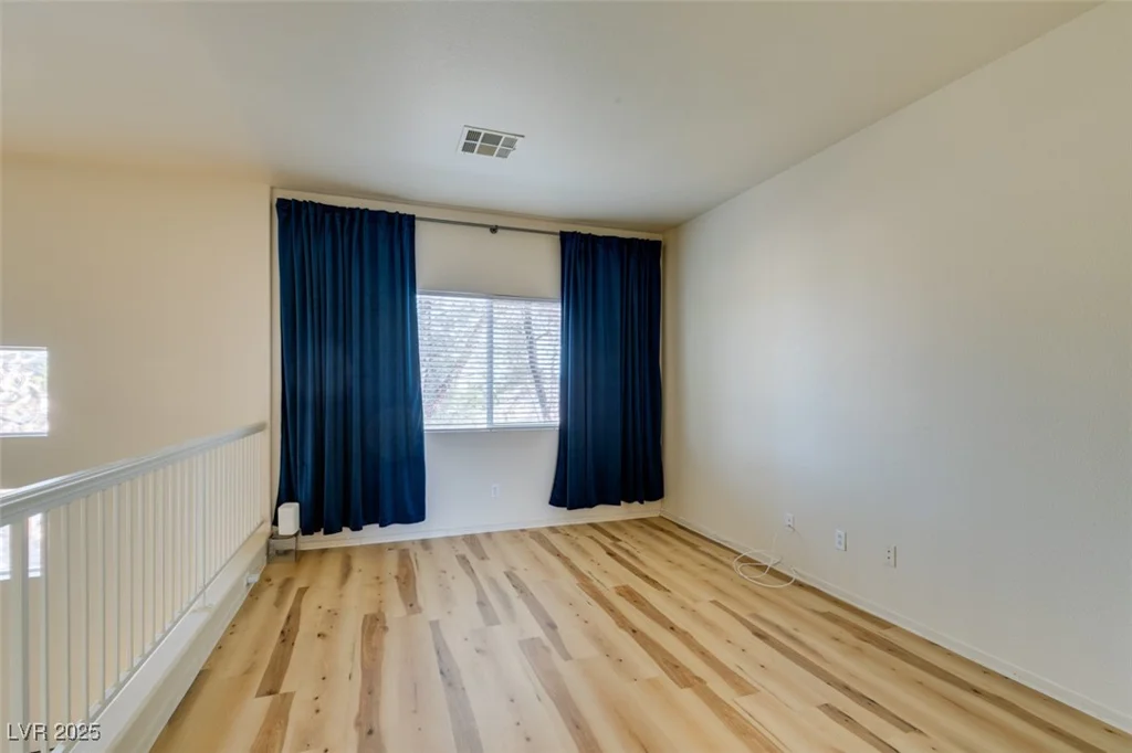 832 Clear Diamond, Las Vegas, NV 89123