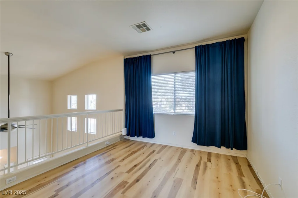 832 Clear Diamond, Las Vegas, NV 89123
