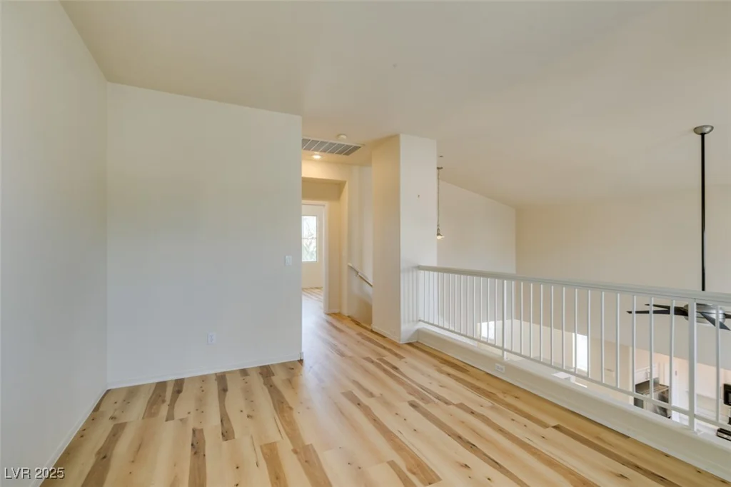 832 Clear Diamond, Las Vegas, NV 89123