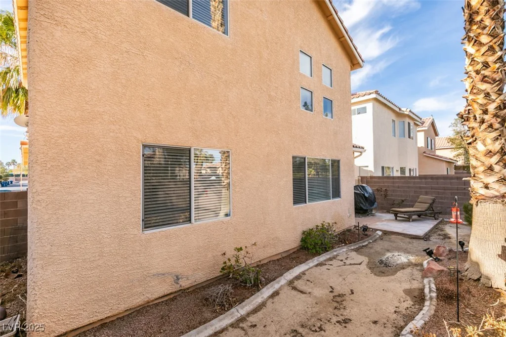832 Clear Diamond, Las Vegas, NV 89123
