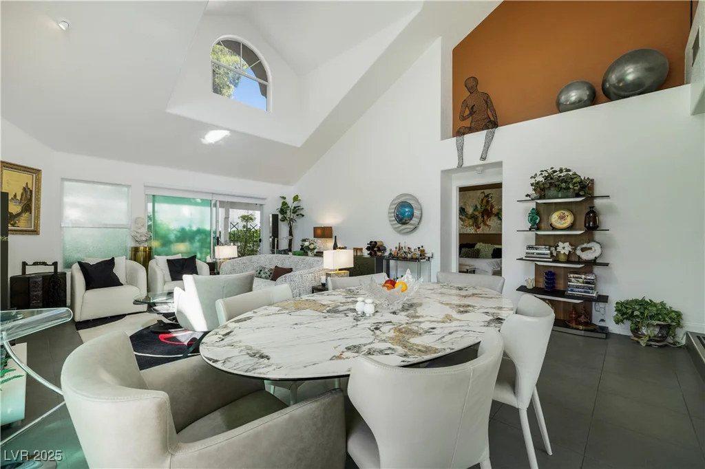 6923 Emerald Springs, Las Vegas, NV 89113