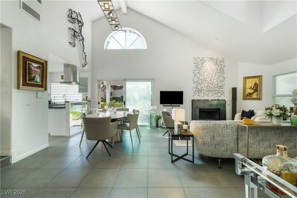 6923 Emerald Springs, Las Vegas, NV 89113