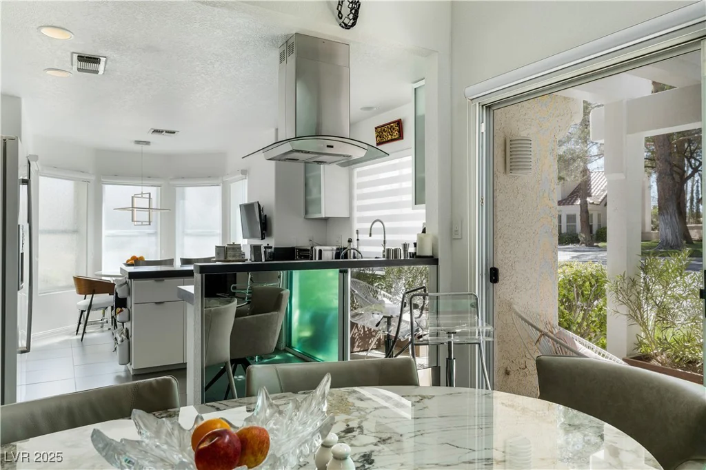 6923 Emerald Springs, Las Vegas, NV 89113