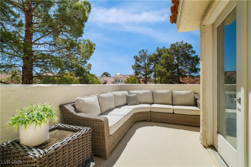 6923 Emerald Springs, Las Vegas, NV 89113