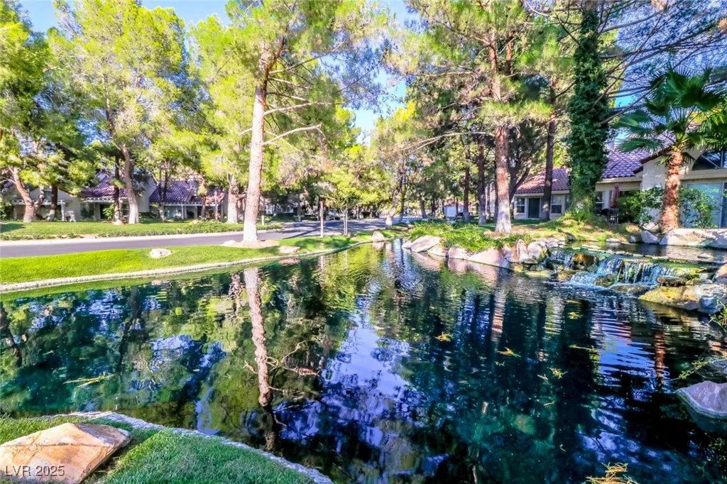 6923 Emerald Springs, Las Vegas, NV 89113