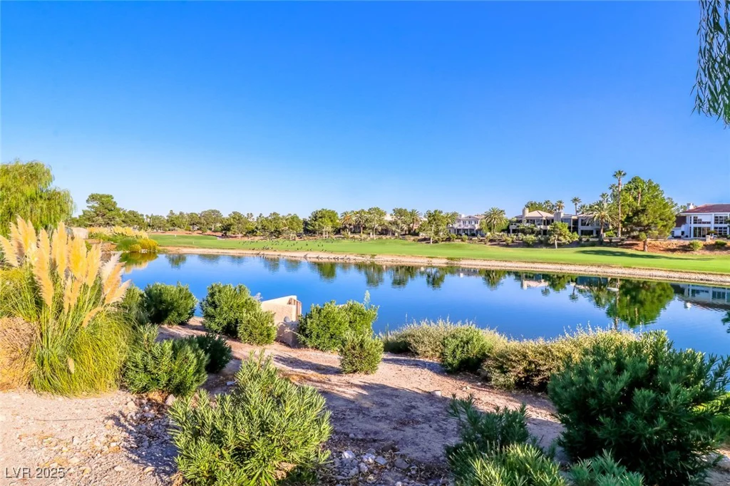 6923 Emerald Springs, Las Vegas, NV 89113