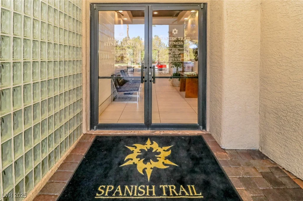 6923 Emerald Springs, Las Vegas, NV 89113