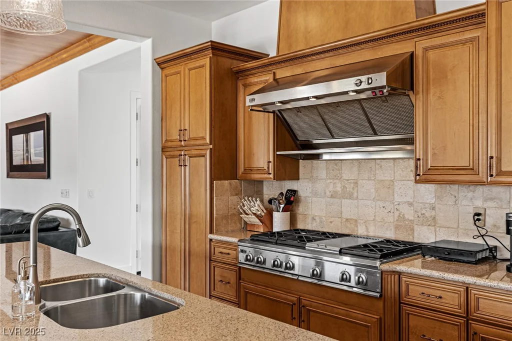 2001 Alcova Ridge, Las Vegas, NV 89135