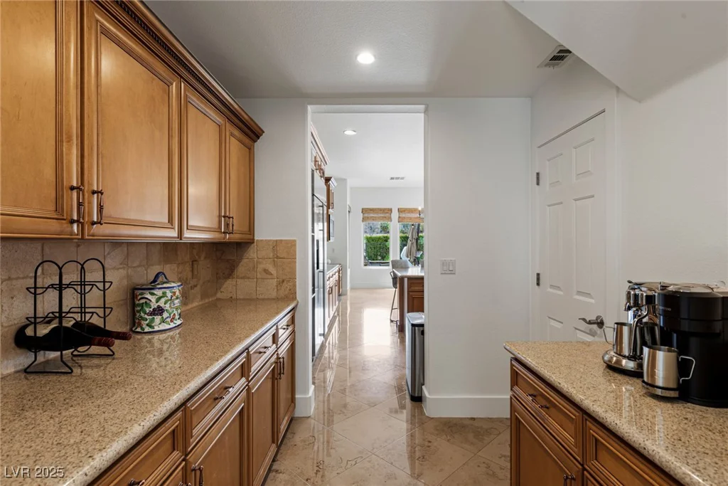 2001 Alcova Ridge, Las Vegas, NV 89135