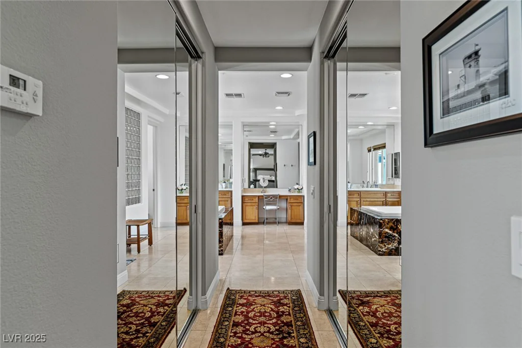2001 Alcova Ridge, Las Vegas, NV 89135