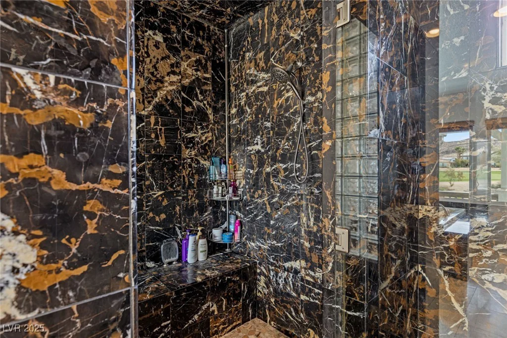 2001 Alcova Ridge, Las Vegas, NV 89135