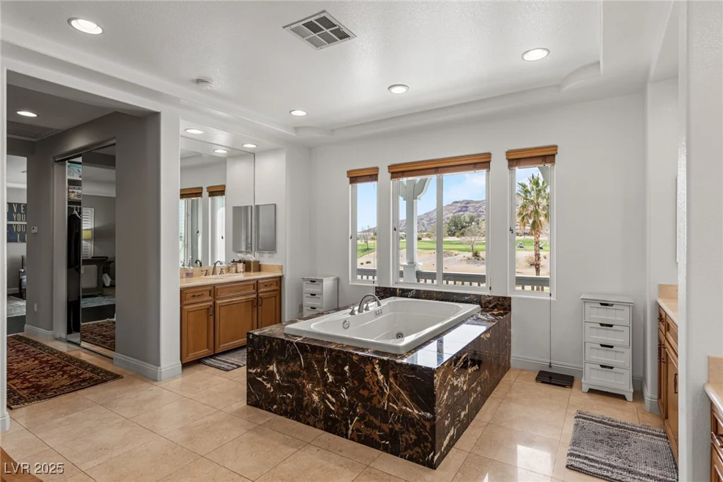 2001 Alcova Ridge, Las Vegas, NV 89135