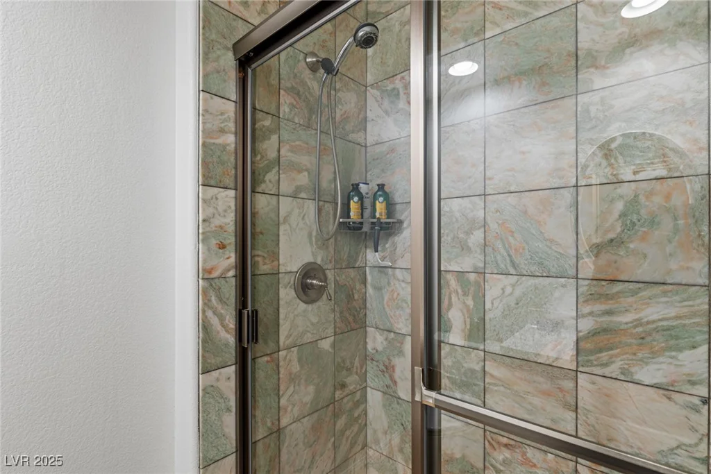 2001 Alcova Ridge, Las Vegas, NV 89135