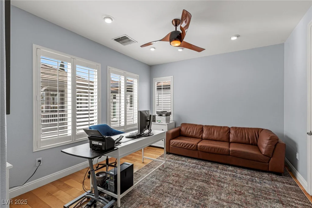 2001 Alcova Ridge, Las Vegas, NV 89135