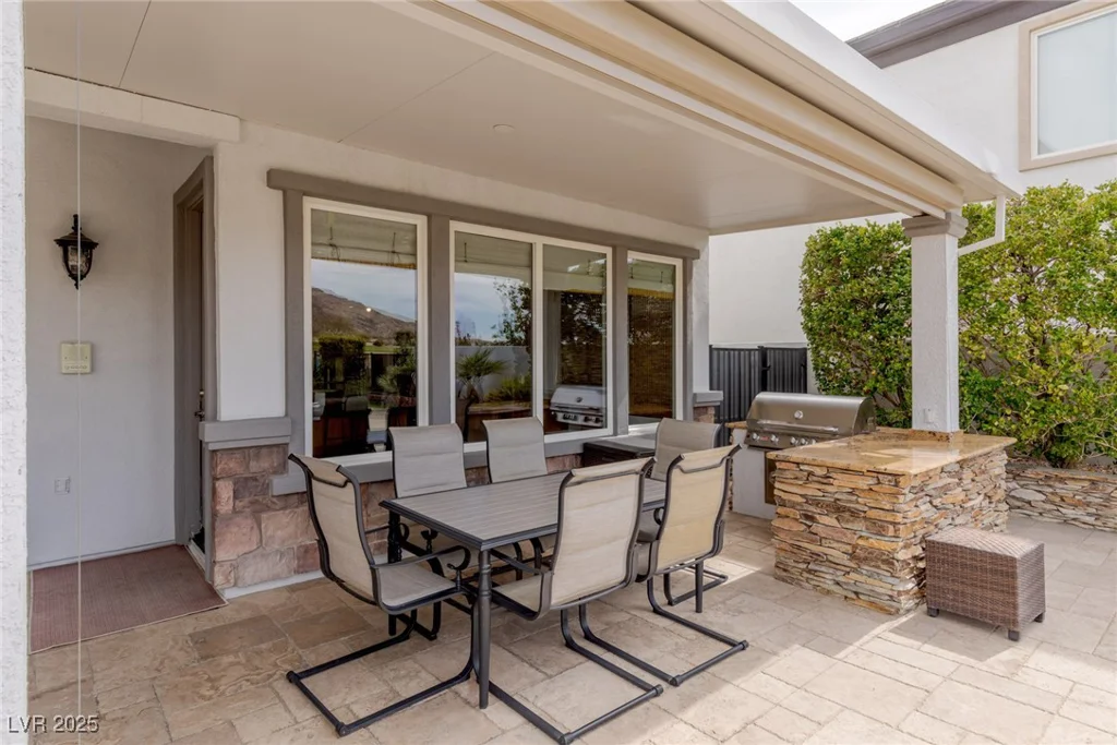 2001 Alcova Ridge, Las Vegas, NV 89135