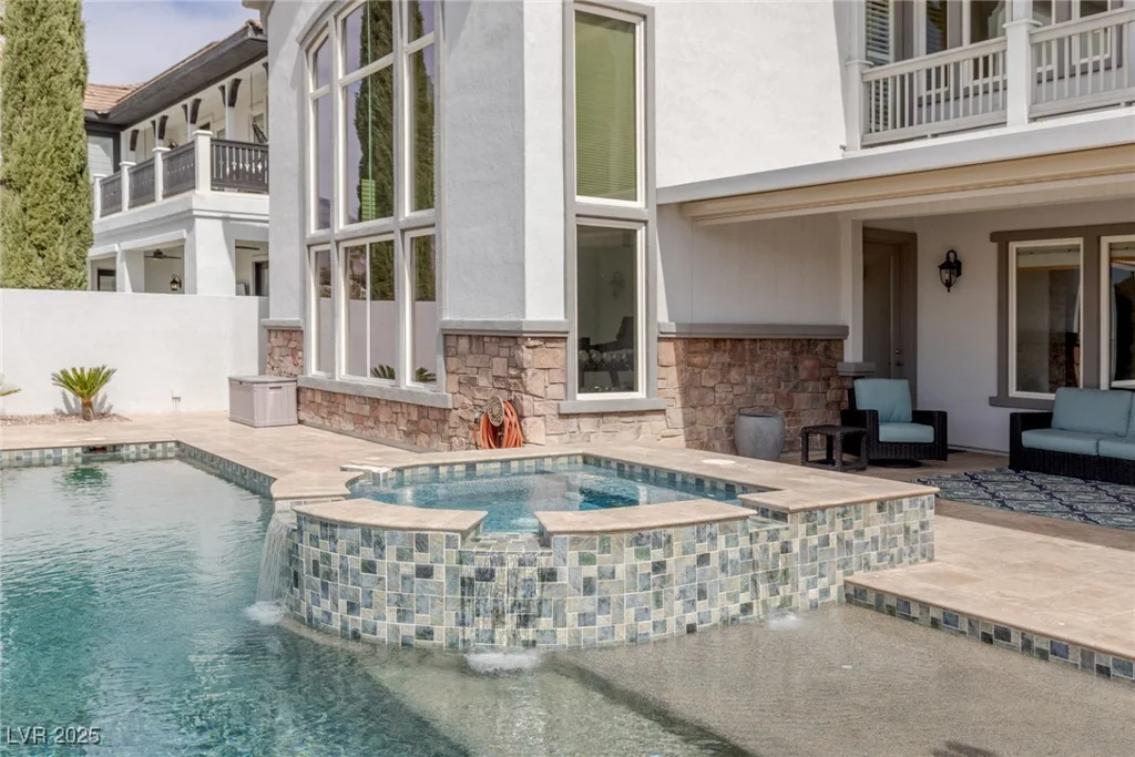 2001 Alcova Ridge, Las Vegas, NV 89135