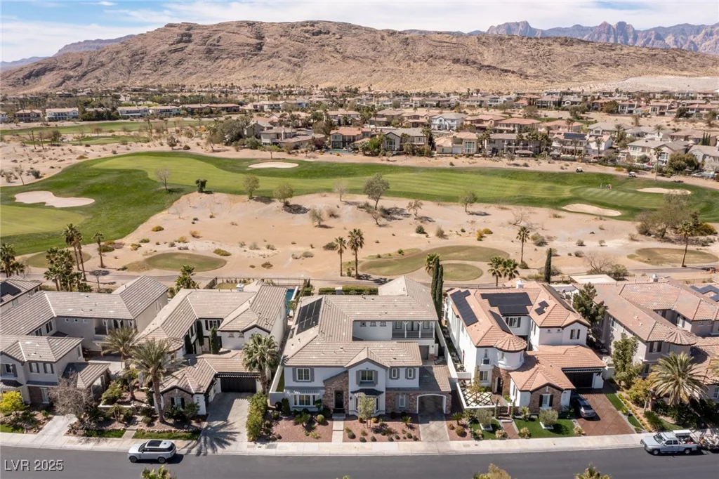 2001 Alcova Ridge, Las Vegas, NV 89135