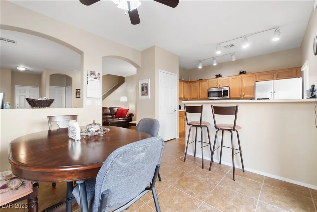 6325 Snap Ridge, North Las Vegas, NV 89081