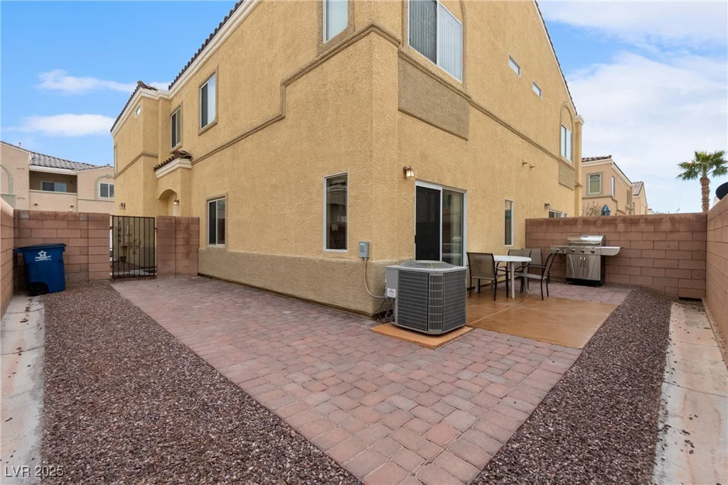 6325 Snap Ridge, North Las Vegas, NV 89081