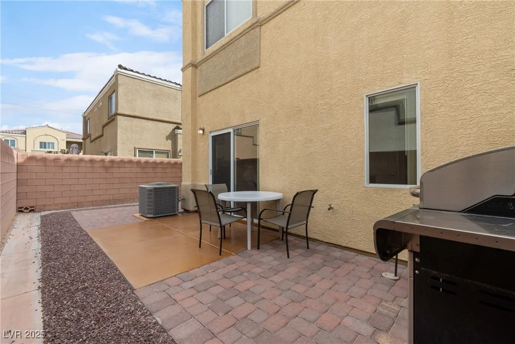6325 Snap Ridge, North Las Vegas, NV 89081