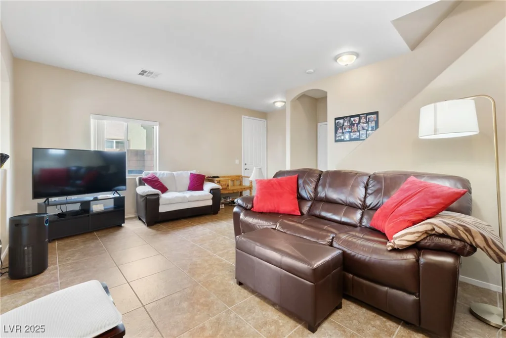 6325 Snap Ridge, North Las Vegas, NV 89081