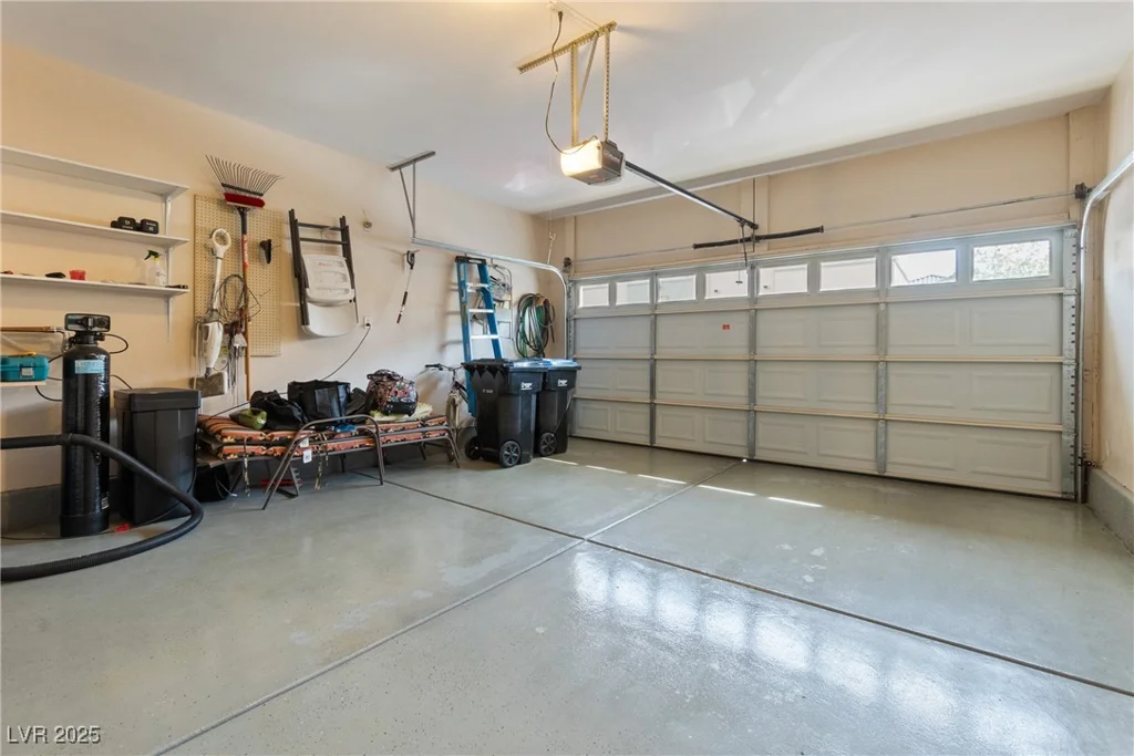 6325 Snap Ridge, North Las Vegas, NV 89081