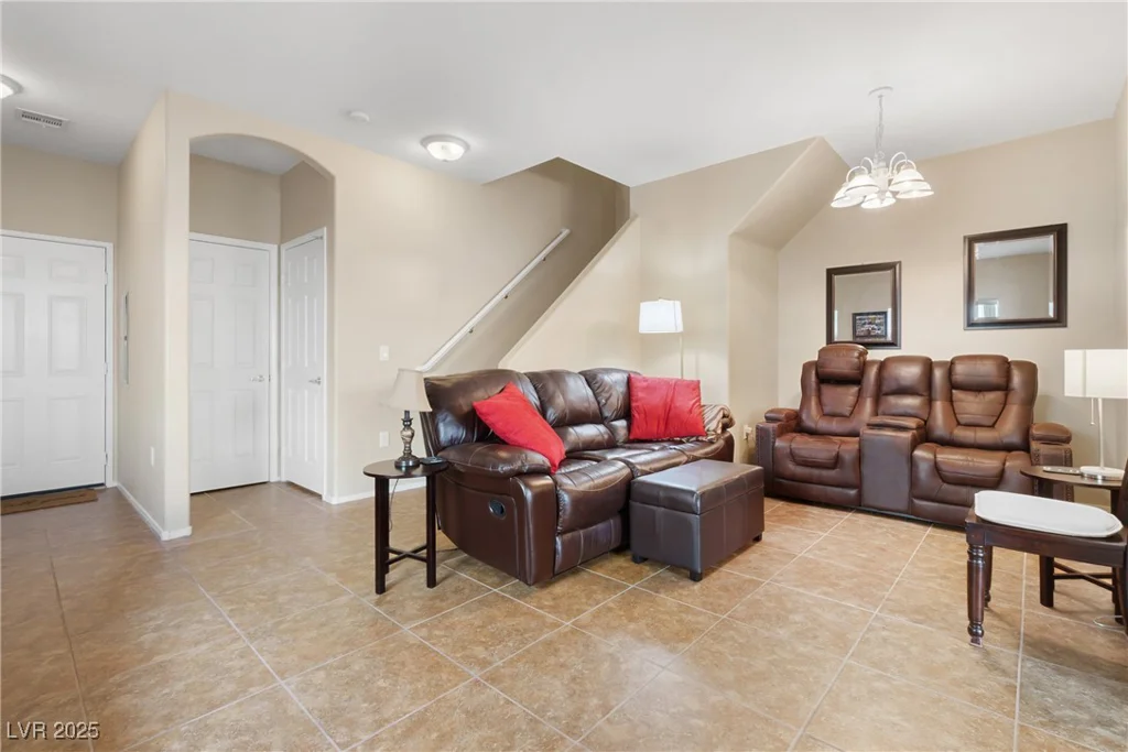 6325 Snap Ridge, North Las Vegas, NV 89081