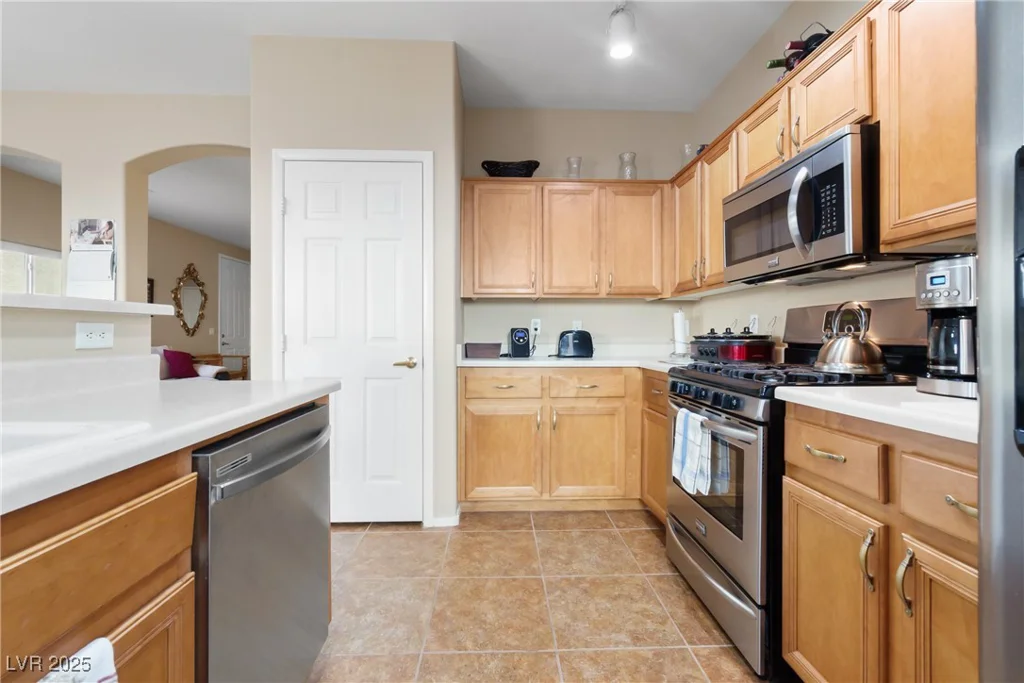 6325 Snap Ridge, North Las Vegas, NV 89081