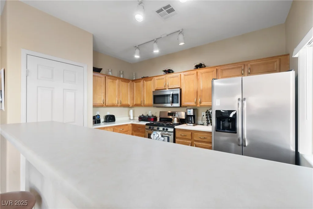 6325 Snap Ridge, North Las Vegas, NV 89081