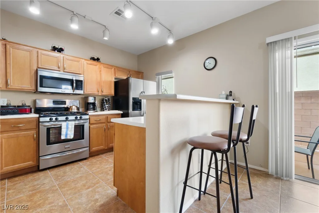 6325 Snap Ridge, North Las Vegas, NV 89081