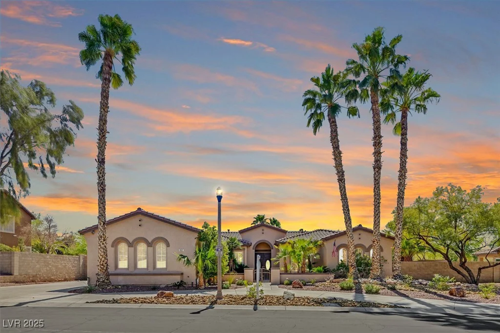 337 Glenridding, Las Vegas, NV 89183
