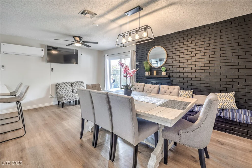 3991 Shadow Wood, Las Vegas, NV 89121