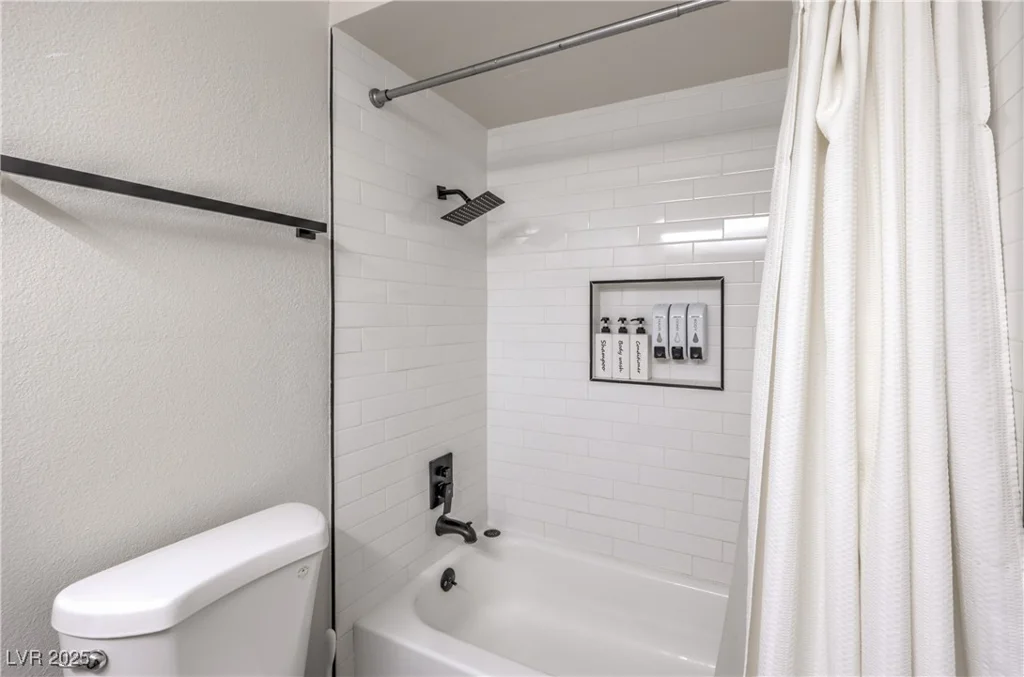 3991 Shadow Wood, Las Vegas, NV 89121