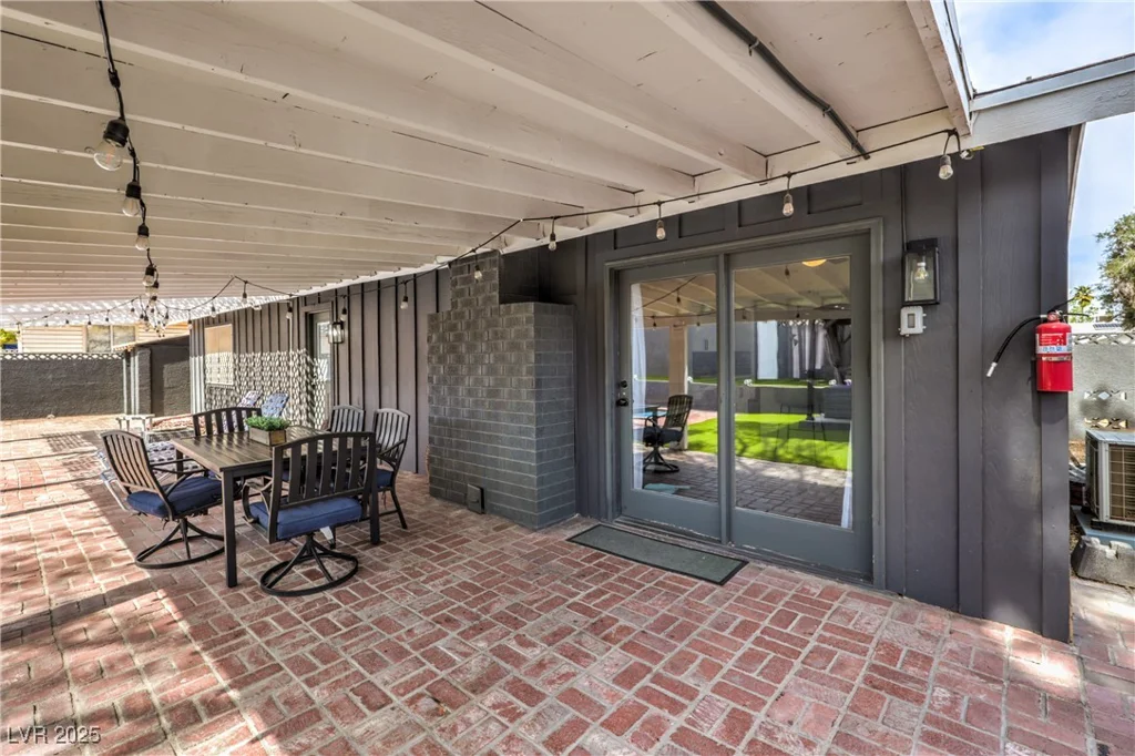 3991 Shadow Wood, Las Vegas, NV 89121