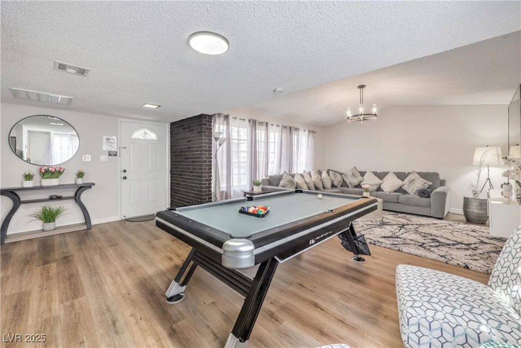 3991 Shadow Wood, Las Vegas, NV 89121