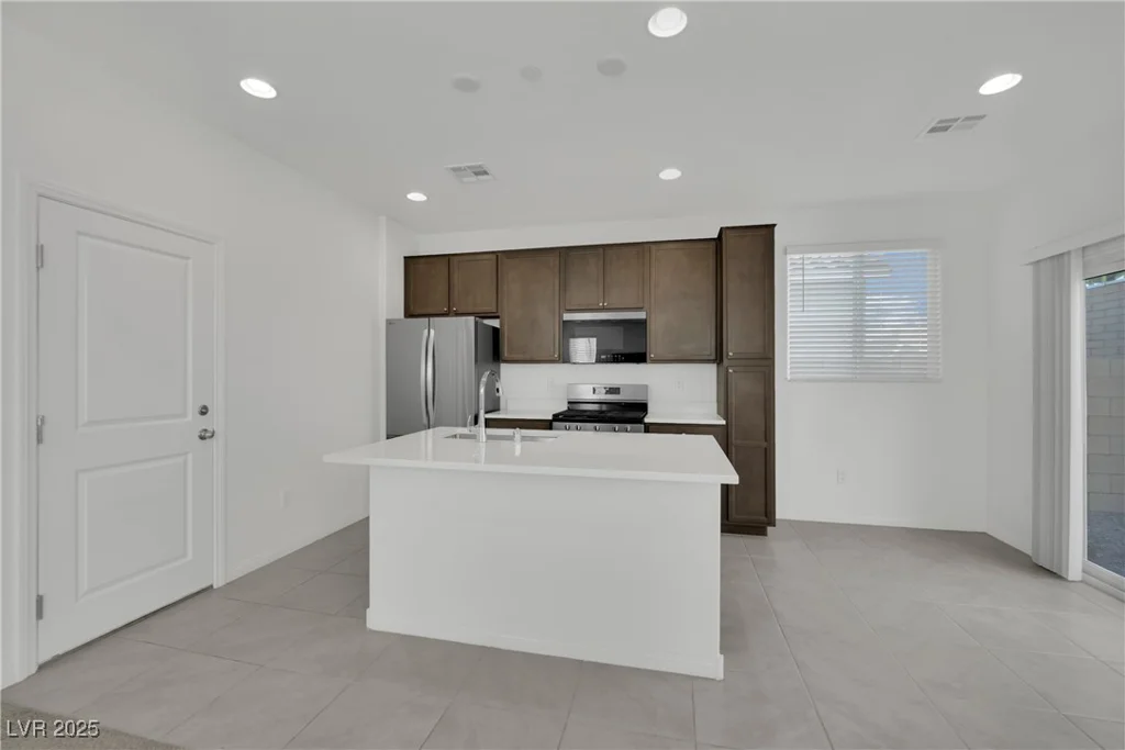 393 Desert Cadence, Henderson, NV 89011