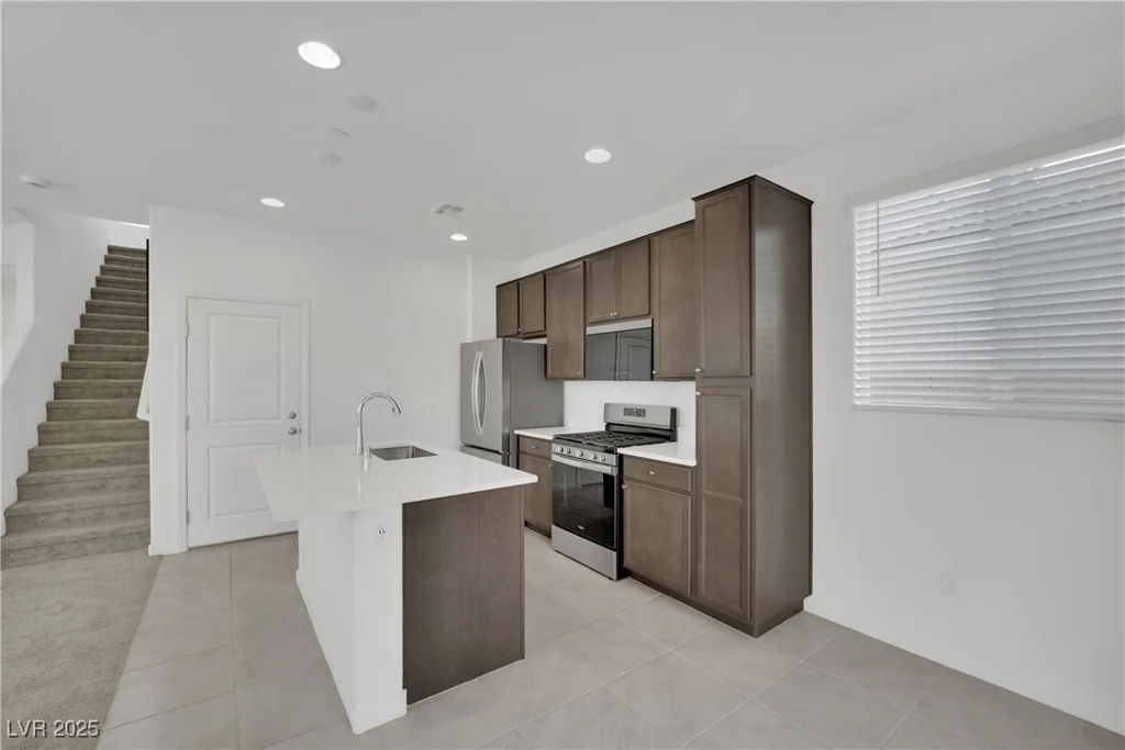 393 Desert Cadence, Henderson, NV 89011
