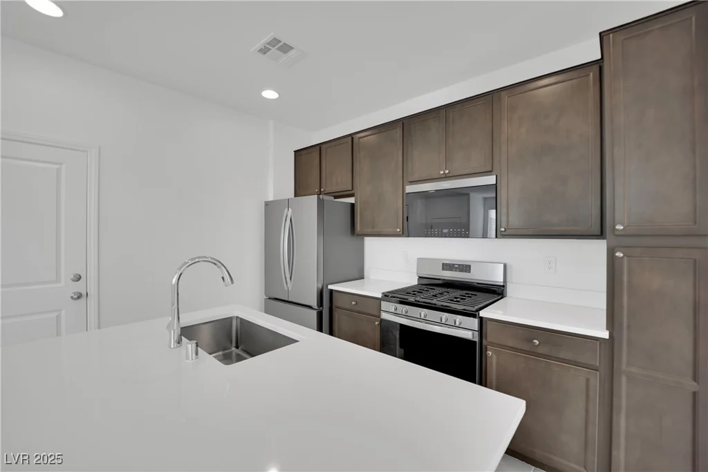 393 Desert Cadence, Henderson, NV 89011