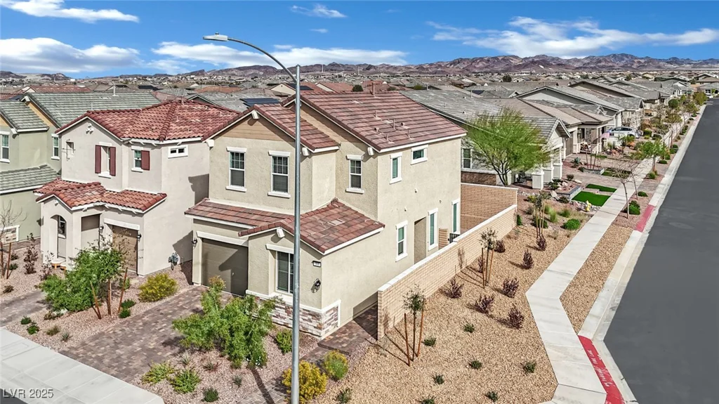 393 Desert Cadence, Henderson, NV 89011