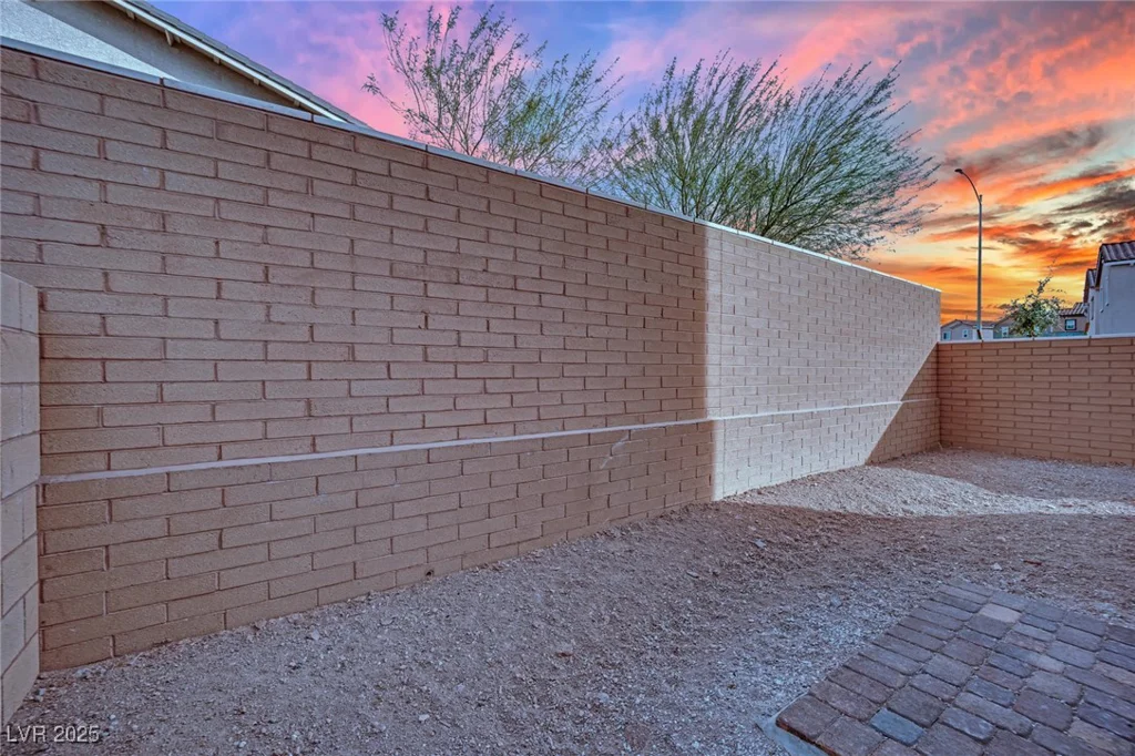 393 Desert Cadence, Henderson, NV 89011