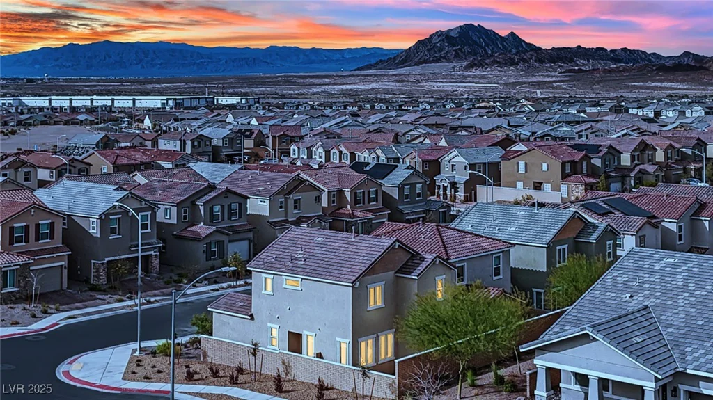 393 Desert Cadence, Henderson, NV 89011