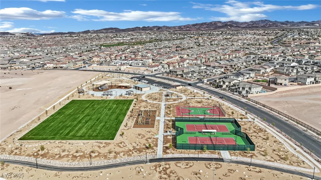 393 Desert Cadence, Henderson, NV 89011