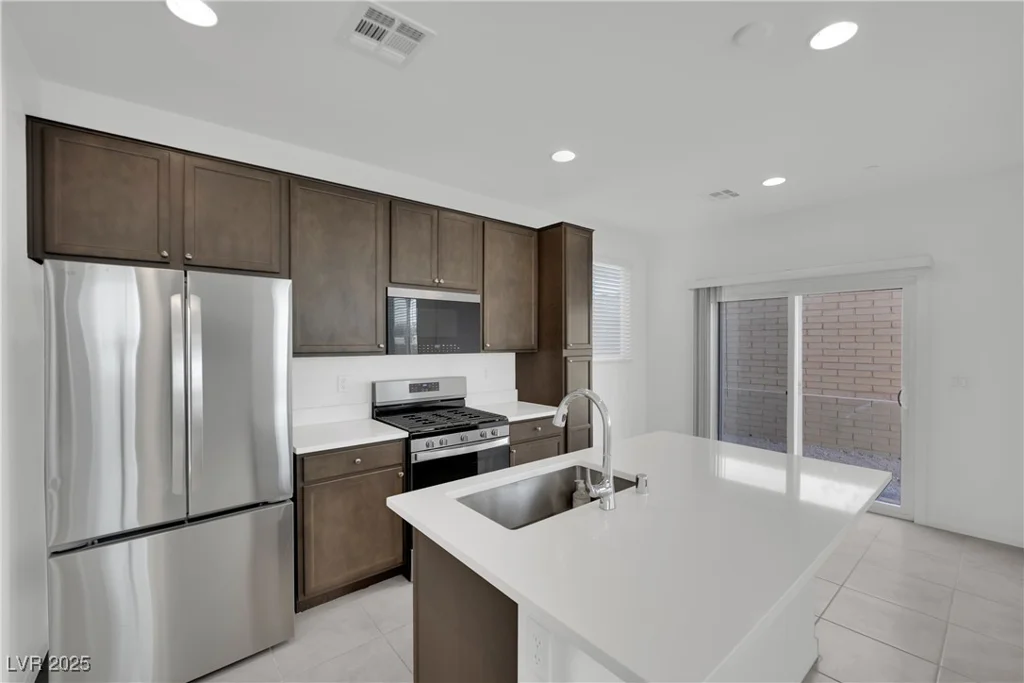 393 Desert Cadence, Henderson, NV 89011