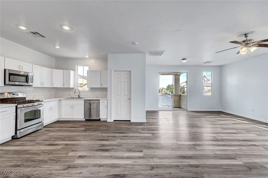 5829 Feral Garden, North Las Vegas, NV 89031