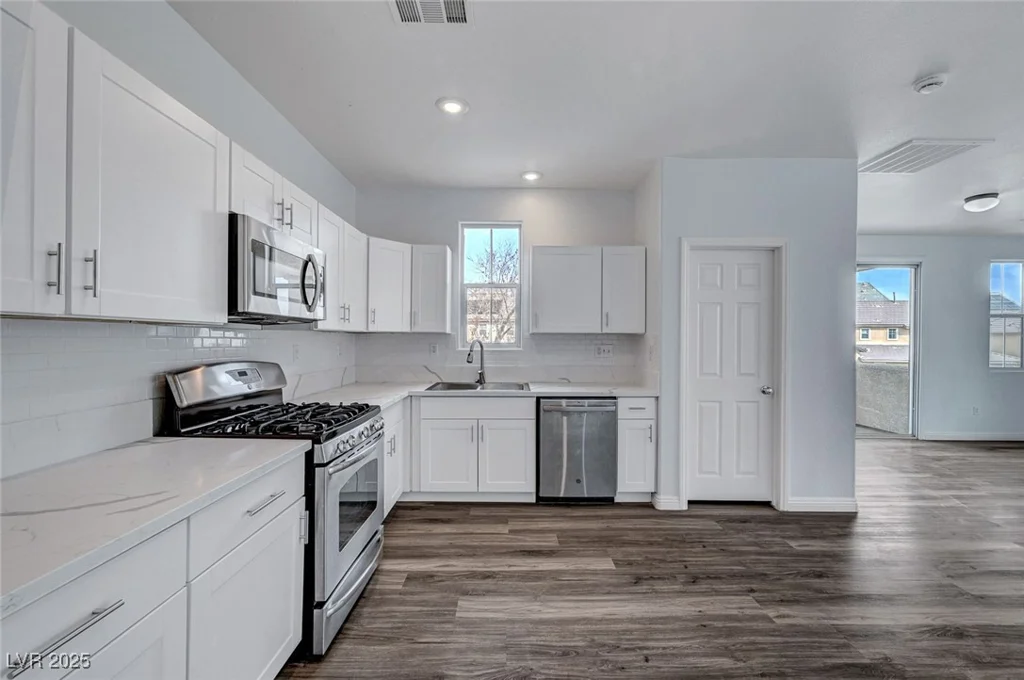 5829 Feral Garden, North Las Vegas, NV 89031