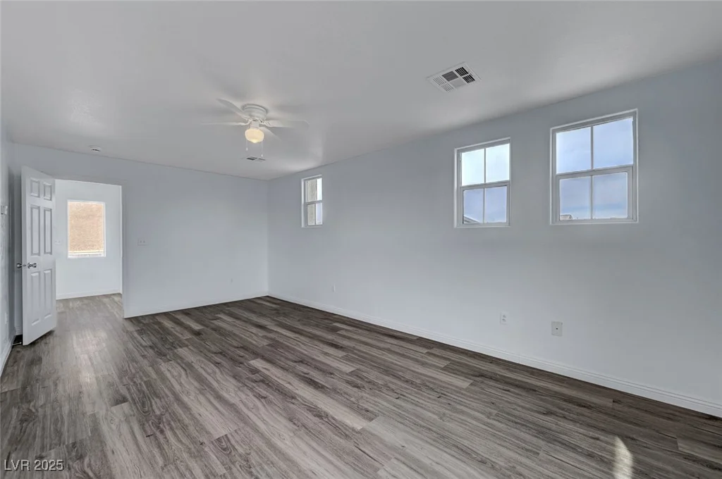 5829 Feral Garden, North Las Vegas, NV 89031