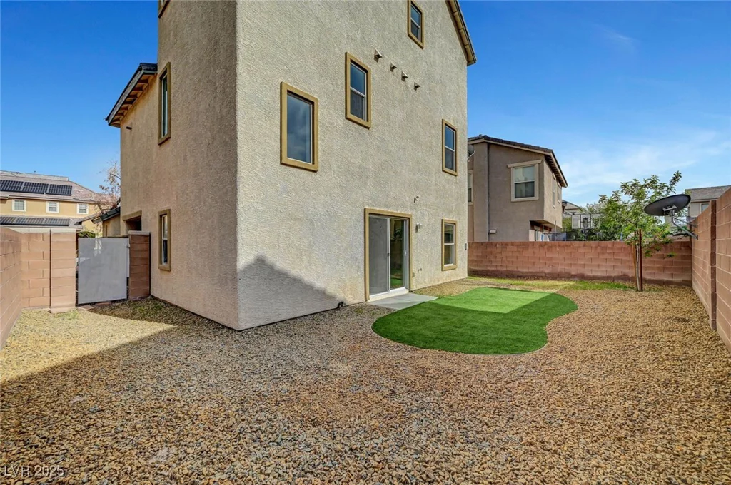 5829 Feral Garden, North Las Vegas, NV 89031